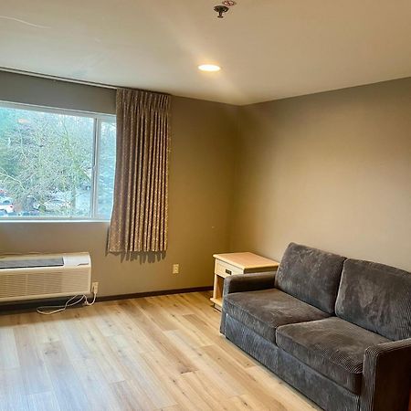 Days Inn By Wyndham Seatac Airport Экстерьер фото