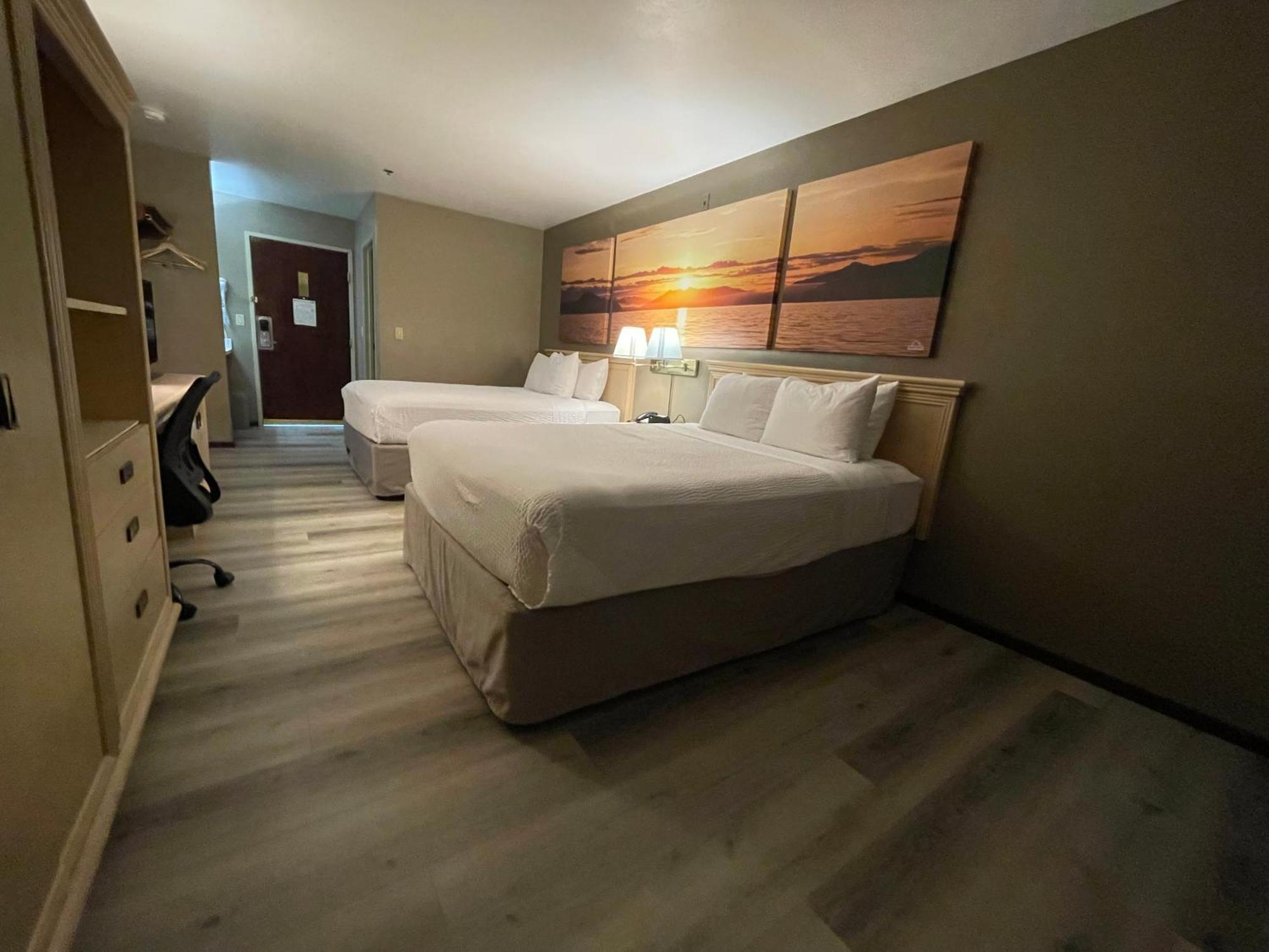Days Inn By Wyndham Seatac Airport Экстерьер фото