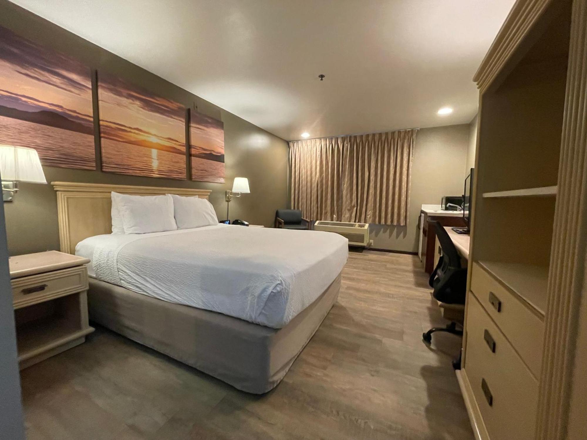 Days Inn By Wyndham Seatac Airport Экстерьер фото