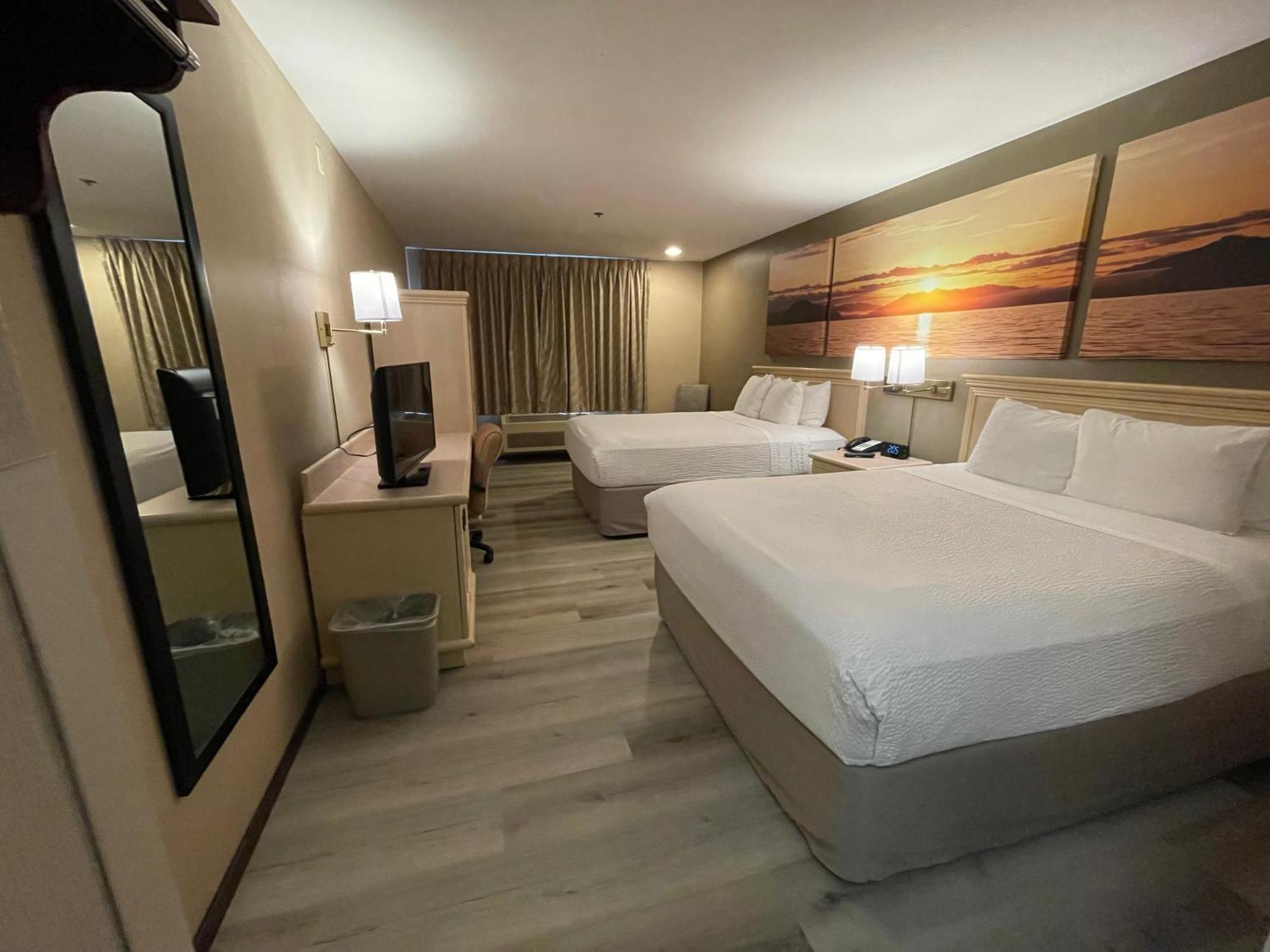 Days Inn By Wyndham Seatac Airport Экстерьер фото