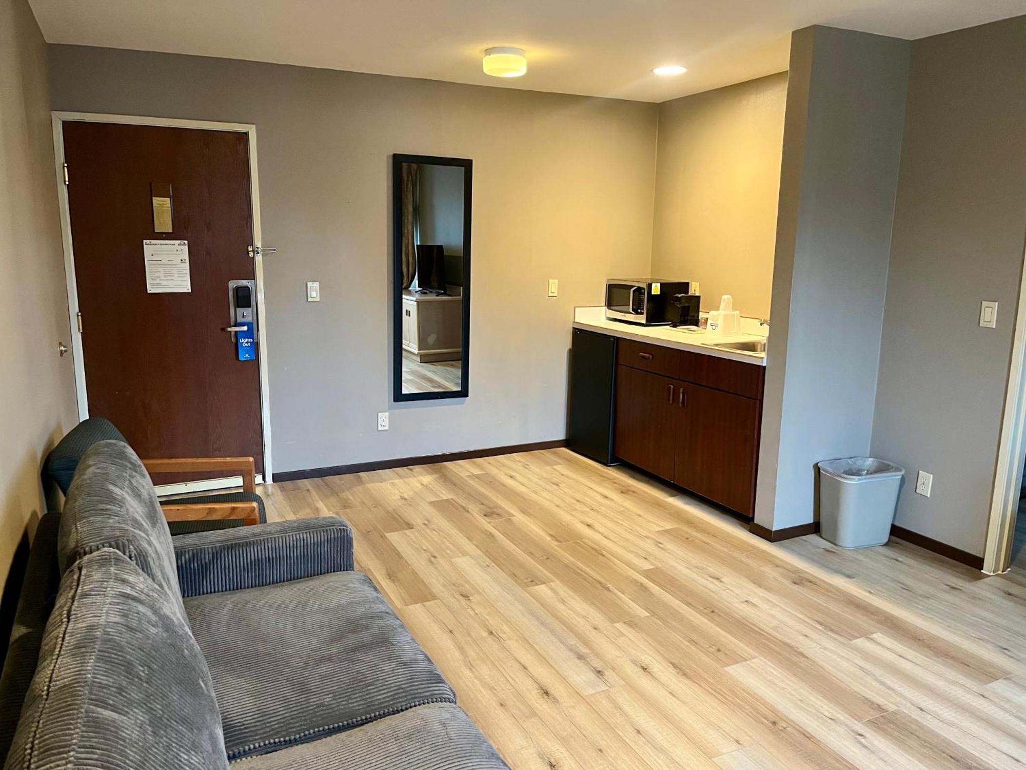 Days Inn By Wyndham Seatac Airport Экстерьер фото