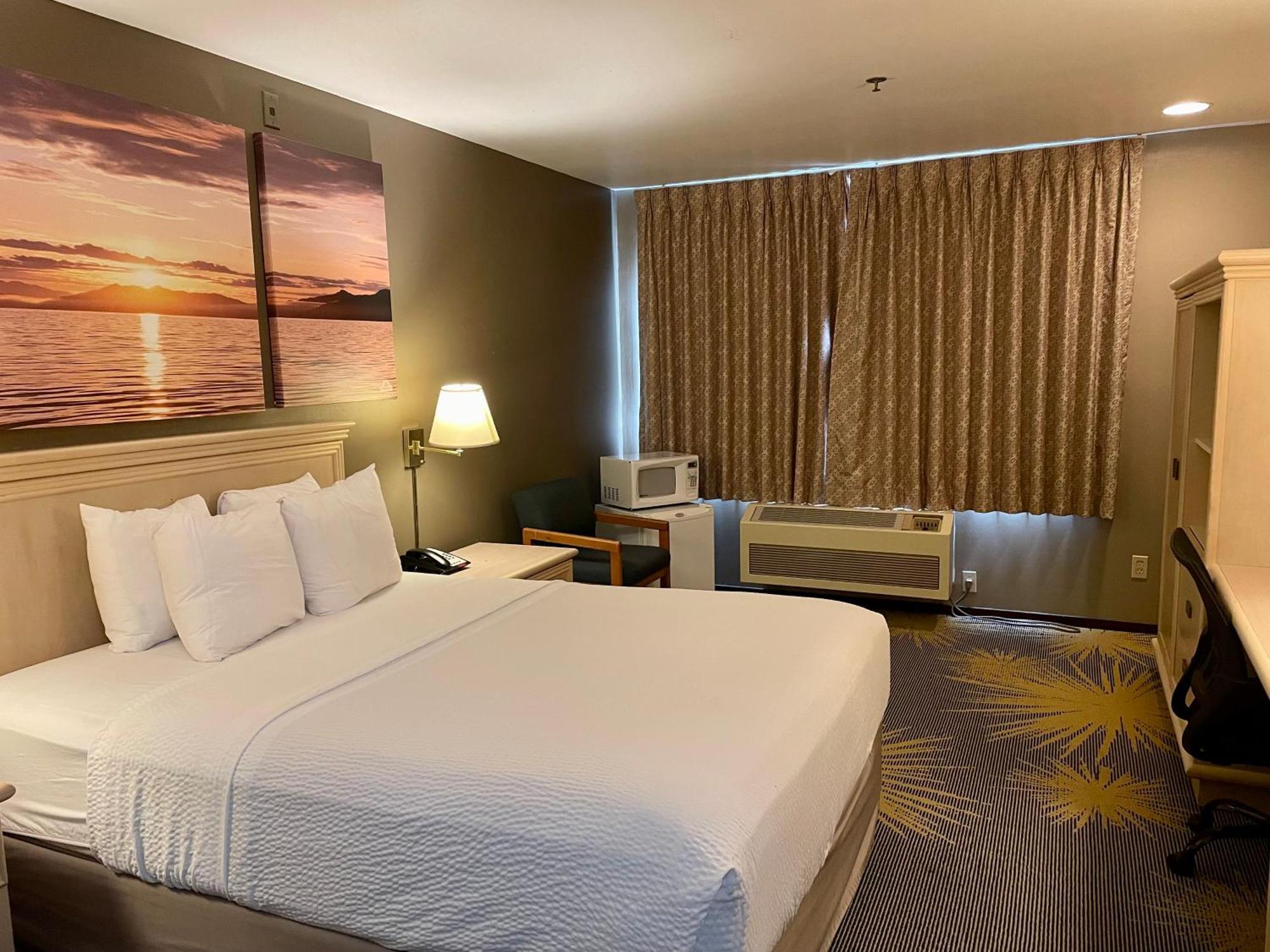 Days Inn By Wyndham Seatac Airport Экстерьер фото